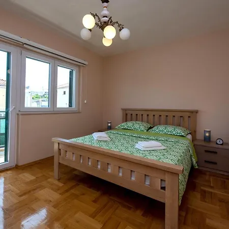 Traveler Apartment *